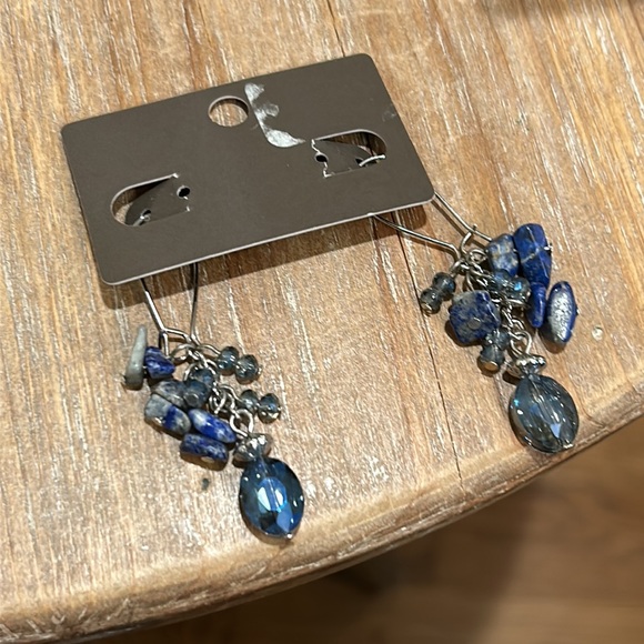 Chico’s Blue Cluster Dangling Earrings.  New - Picture 7 of 11